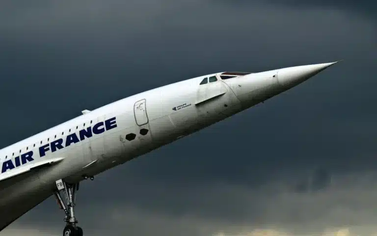 The only picture ever taken of Concorde flying at Mach 2 speed