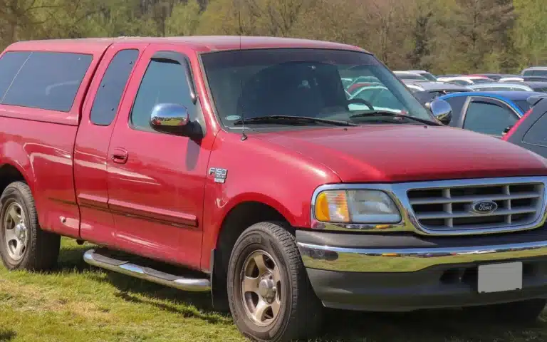 Ohio driver is closing in on 1,000,000 miles with their 1999 Ford F-150 XLT 4.6L 2V Triton on original engine and transmission
