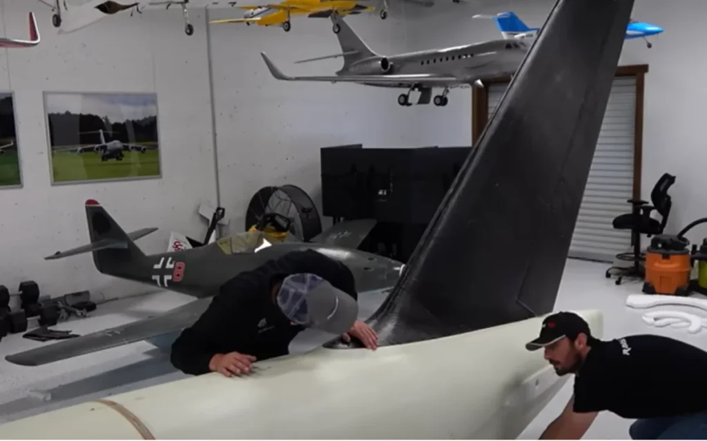 YouTuber is creating the world's biggest remote controlled Airbus A380-800
