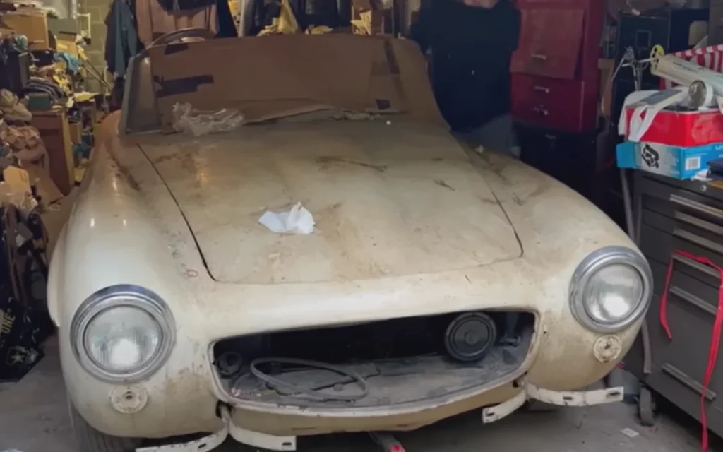 Abandoned Mercedes 190SL gets its first wash in 60 years after being left to rot in a basement