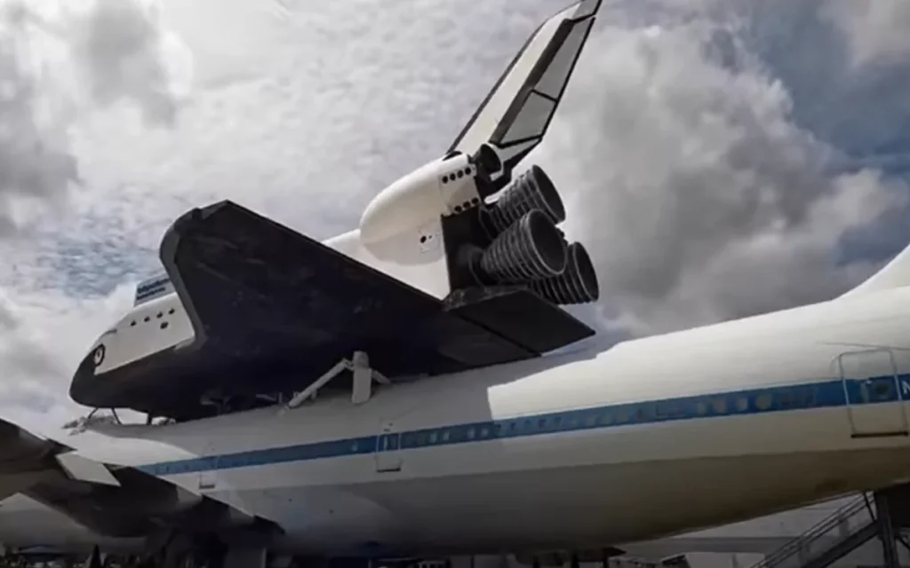 This is what it looks like inside the Boeing 747 that carries the Space Shuttle Orbiter