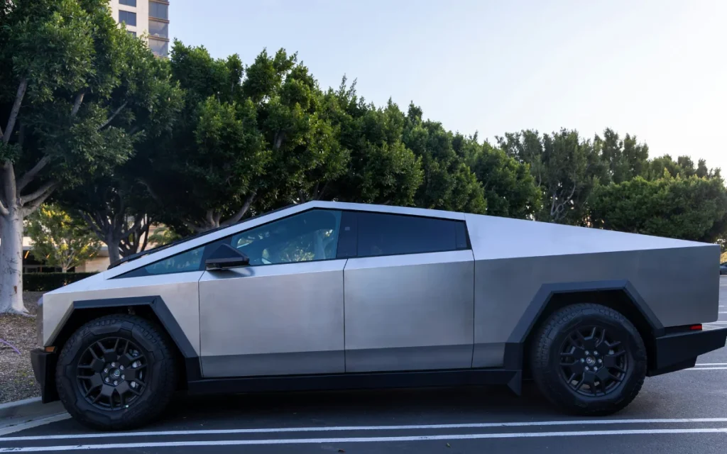 Tesla Cybertruck owners reveal why they really struggle to park properly