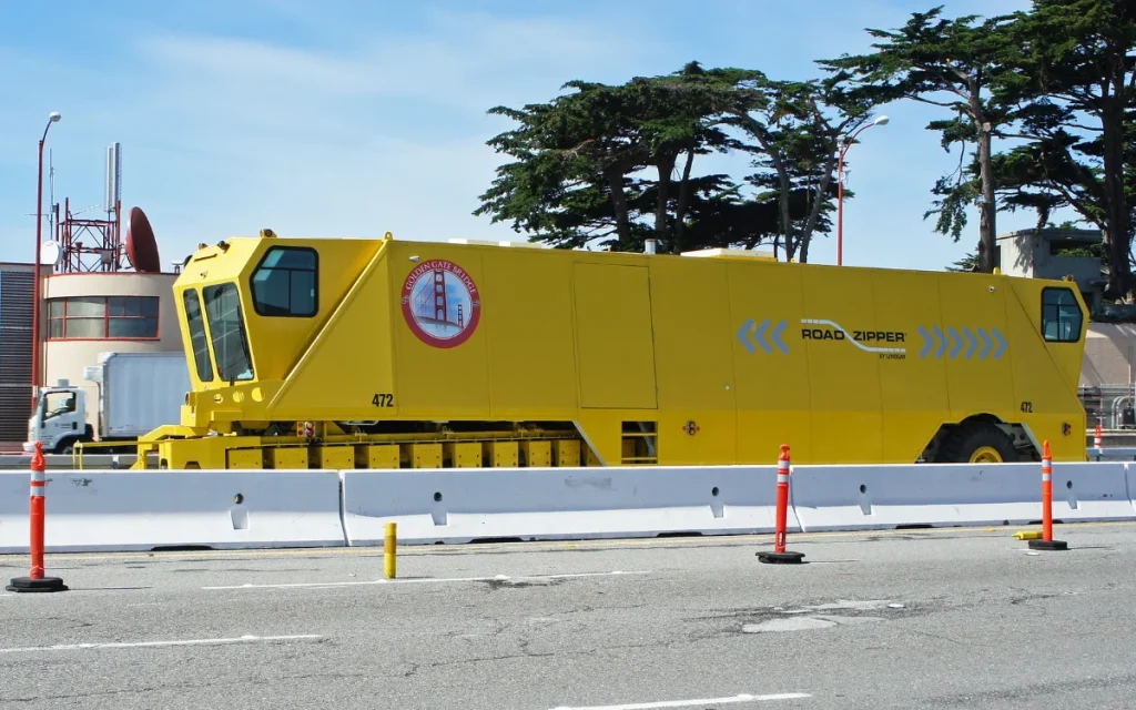 San Francisco uses a specialized zipper truck to move Golden Gate middle barrier