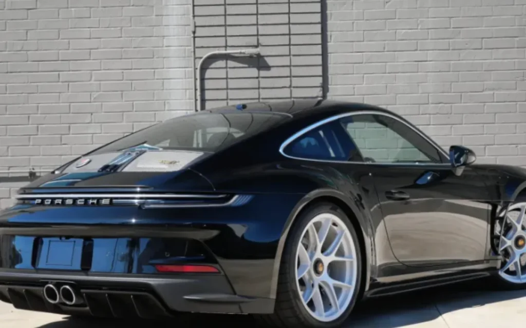 Porsche 911 S/T owner tried selling it less than a month after delivery but turned down a $320,000 profit on it