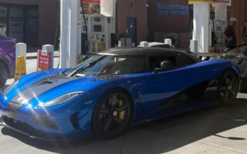 Hypercar legends casually showed up at an Arizona gas station including a Koenigsegg Agera HH and Carrera GT