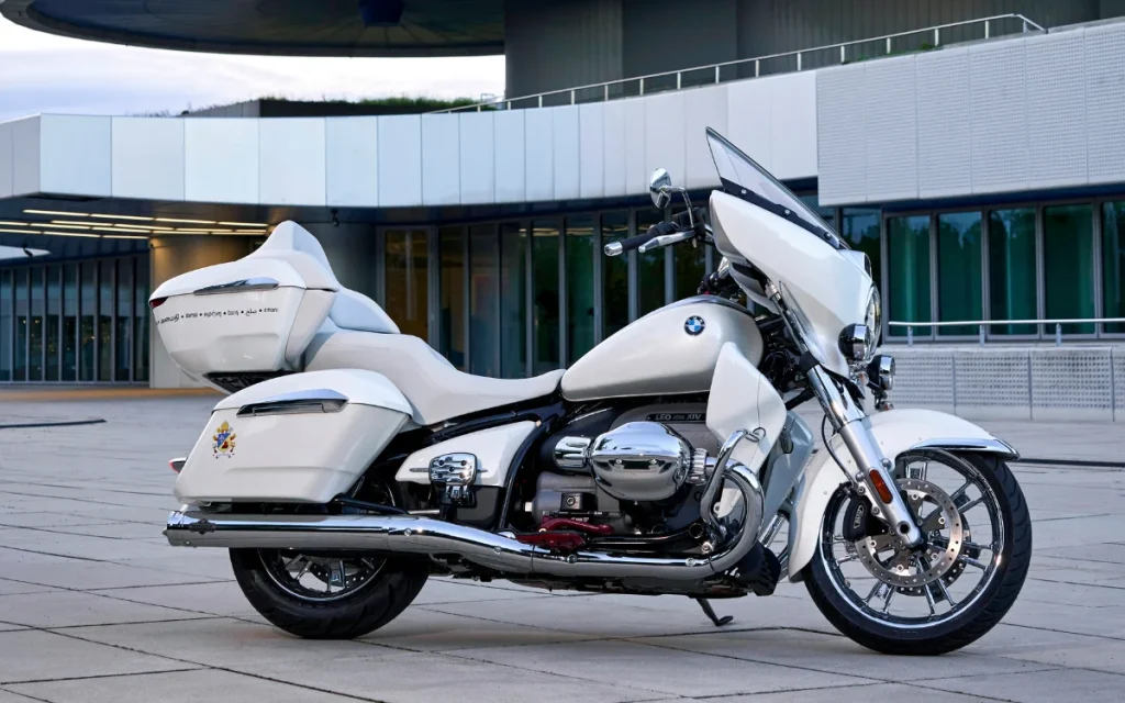 Pope’s blessing turns BMW R 18 Transcontinental into a $182,000 charity bike