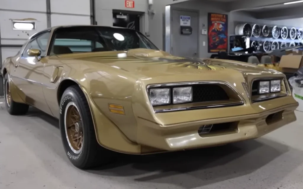 Nevada United Airlines pilot flew for 35 years but never stopped missing the Pontiac he once sold at 22 