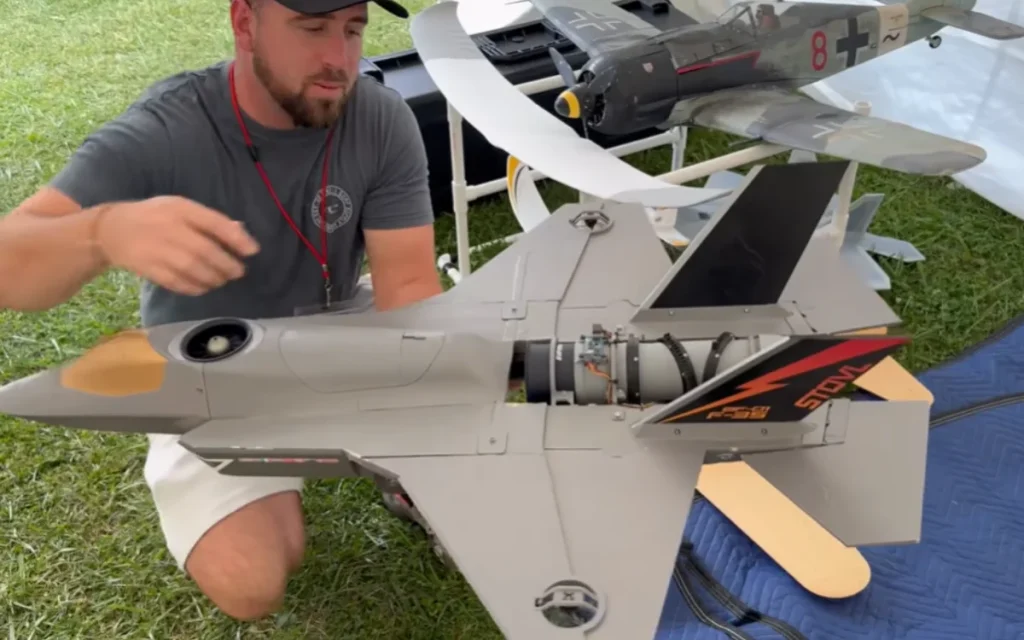 Someone built an RC F-35 that defies what's possible and man who spent 23 years in the Marines is especially shocked