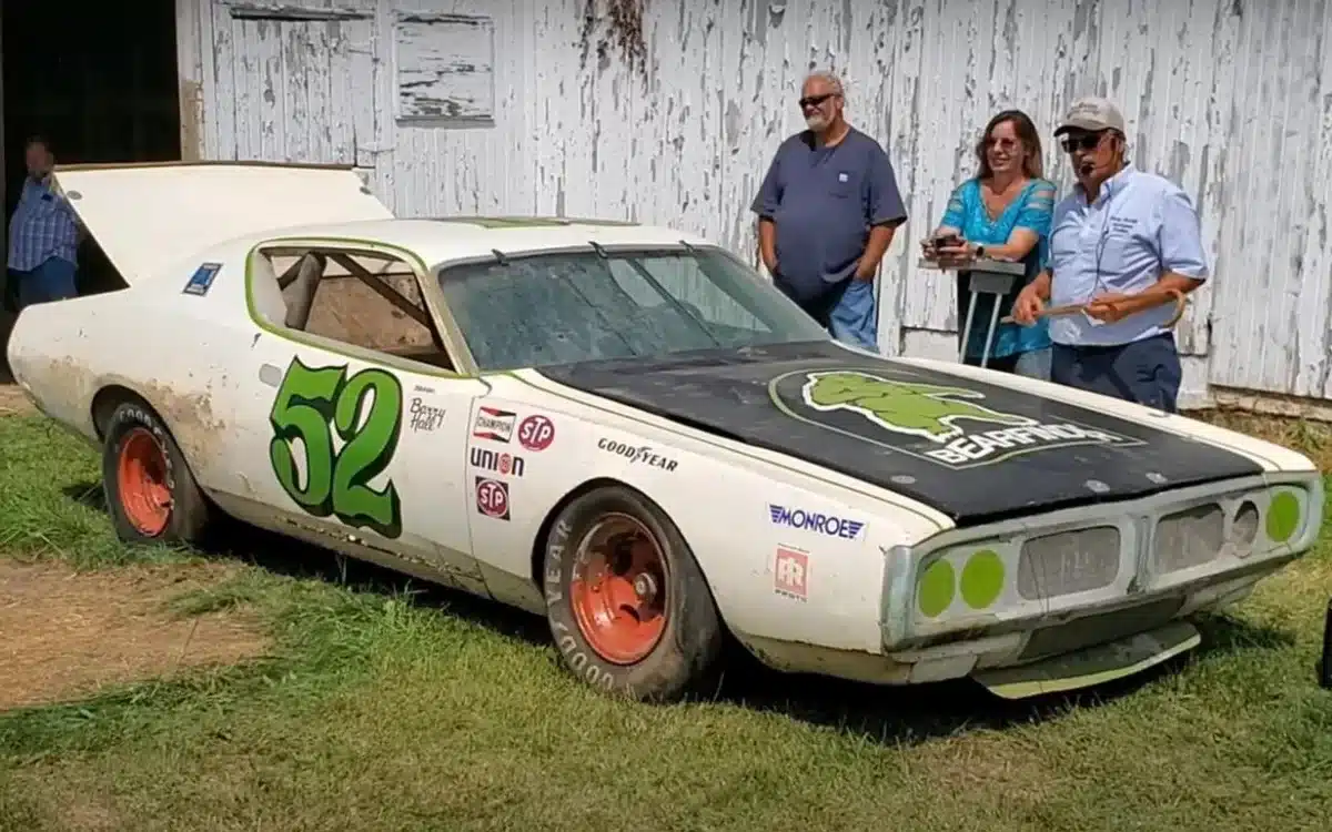 1971 Dodge Charger NASCAR found in barn after 40 years