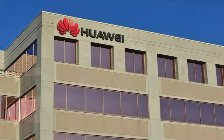 Huawei creates patent for an EV battery that offers nearly 2,000-mile driving range and 5-minute charging time