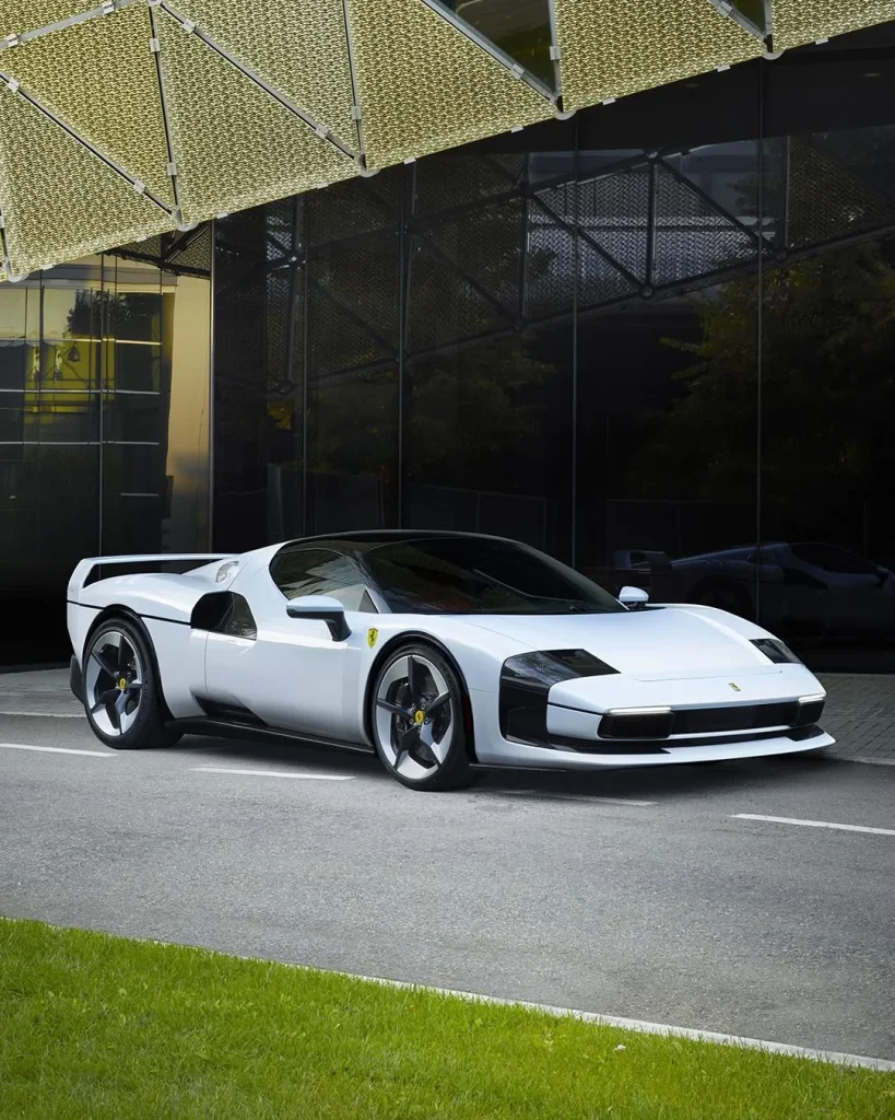 Brand vs Brand: Ferrari vs McLaren new models