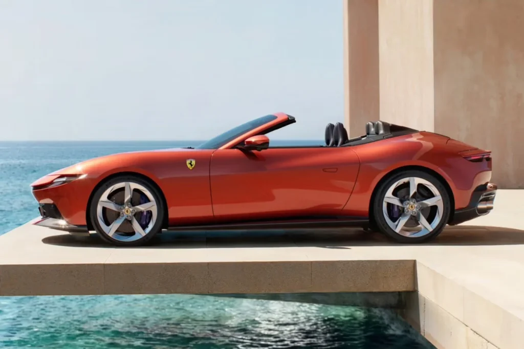 Ferrari just unveiled the new Amalfi Spider which, per tradition, comes just a few months after its coupe sibling