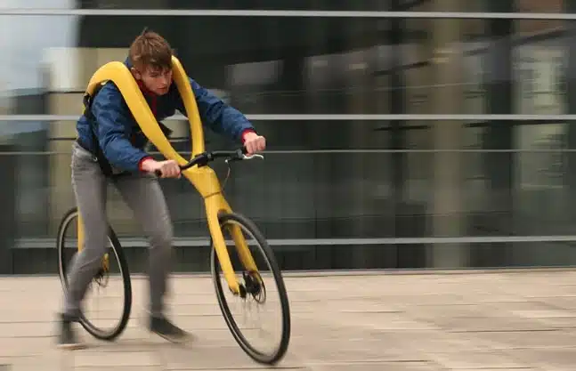 Bizarre pedal less bicycle doesn t have a seat or chains