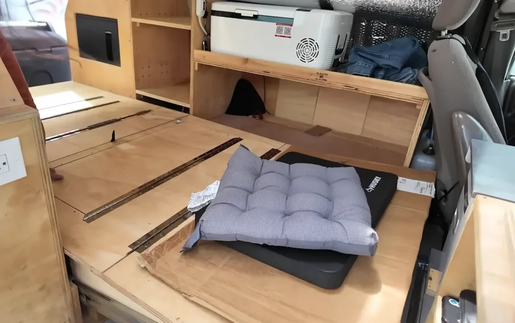 Dodge Caravan camper van foldable bed