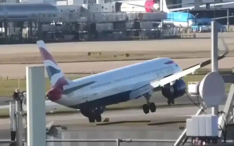 Footage-shows-British-Airways-plane-near-fatal-crash-during-a-risky-landing