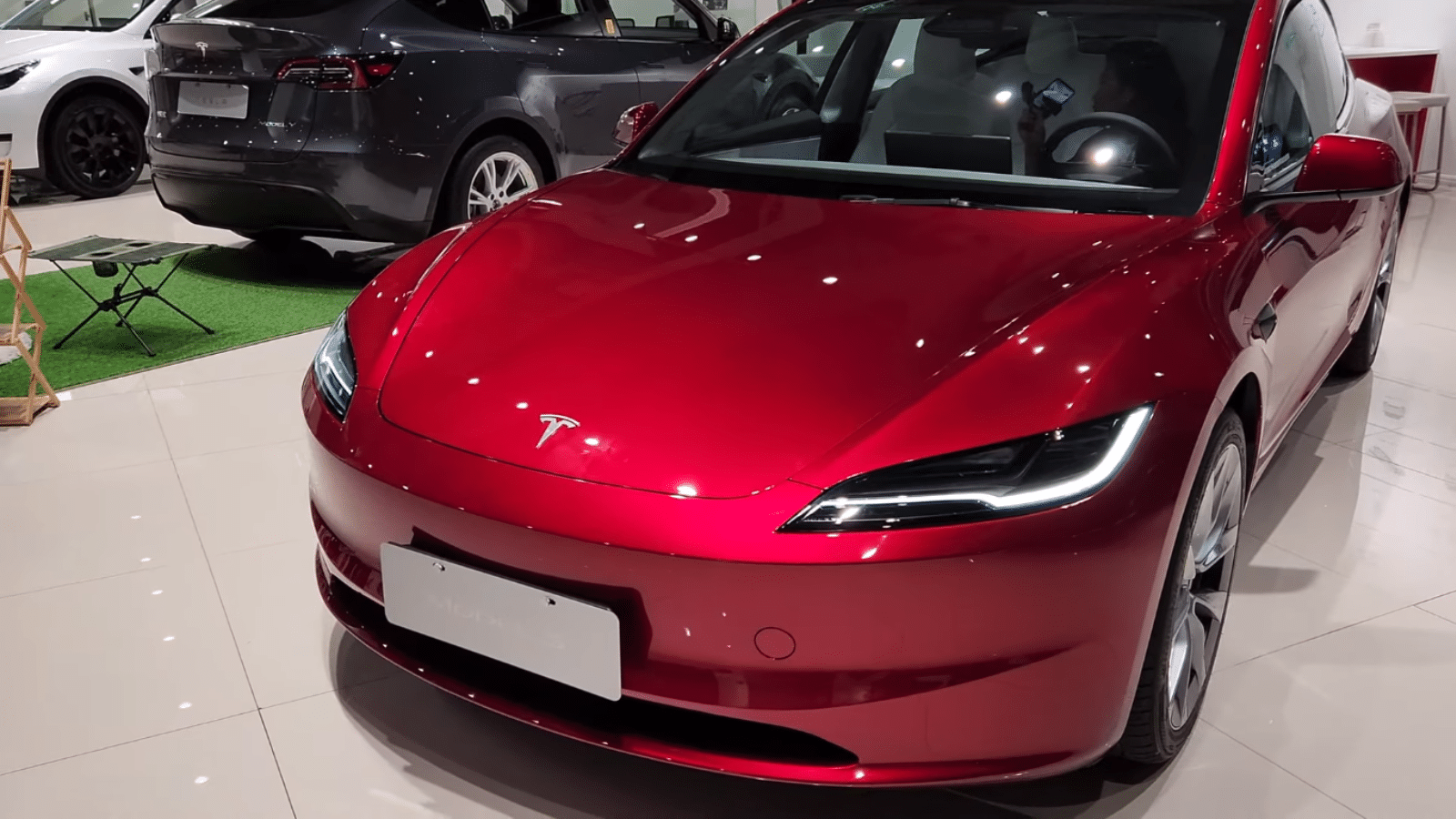 Tesla Model 3 precio: La actualización del Tesla Model 3 Highland desata la  locura por el modelo en España