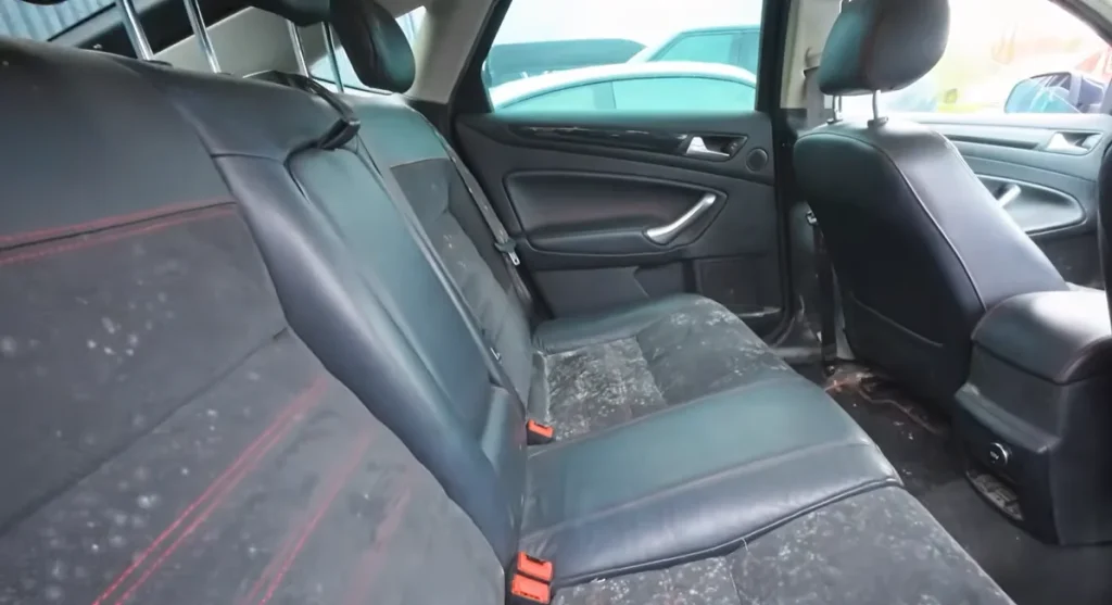 Man buys an extremely cheap $200 Ford Mondeo Titanium X Sport but wasn't prepared for what he found after seeing it in person