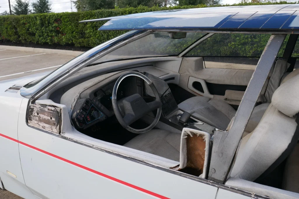 Ford created a phenomenal and advanced concept car in 1983 that spear-headed a lot of the features cars have today