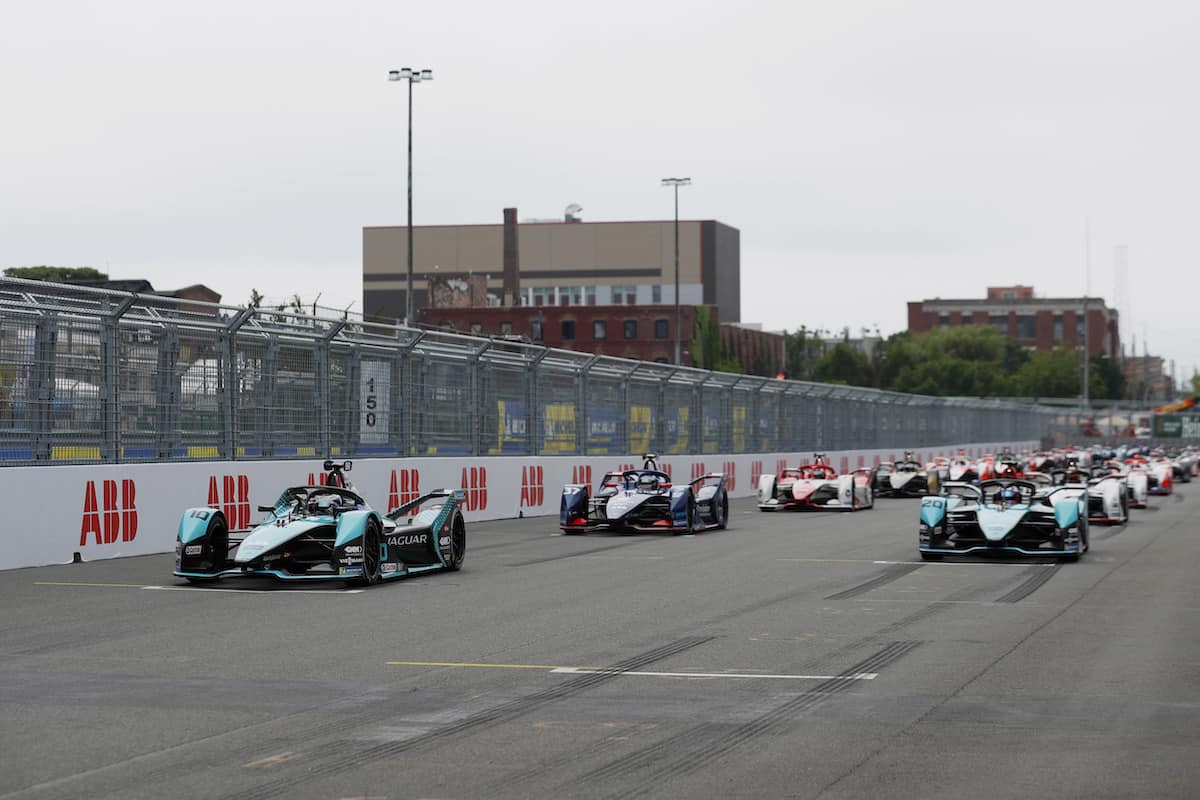 Jaguar Racing, Jaguar I-TYPE 5, and Mitch Evans (NZL), Jaguar Racing, Jaguar I-TYPE 5, prepare to lead the field away at the start during the New York City E-Prix II at Brooklyn Street Circuit on Sunday July 11, 2021 in New York City, United States of America