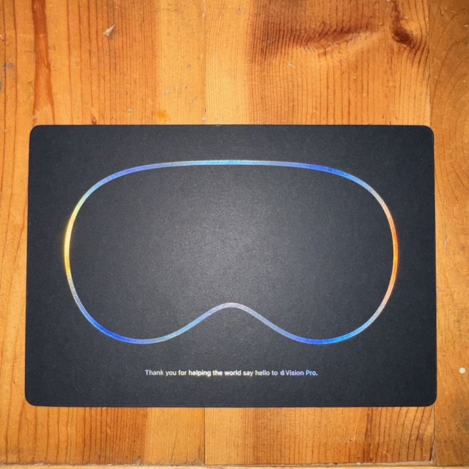 Apple gave employees who worked on Vision Pro gifts but people are seriously unimpressed