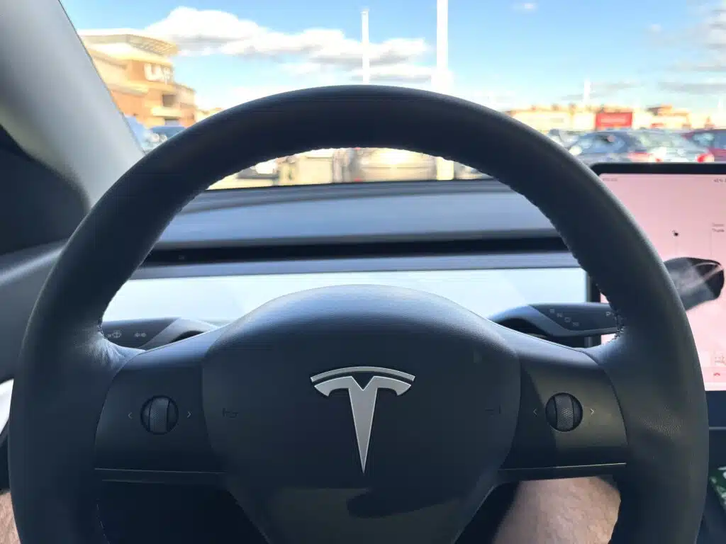 Tesla is bringing back turning stalks that controversially left starting with the Model 3