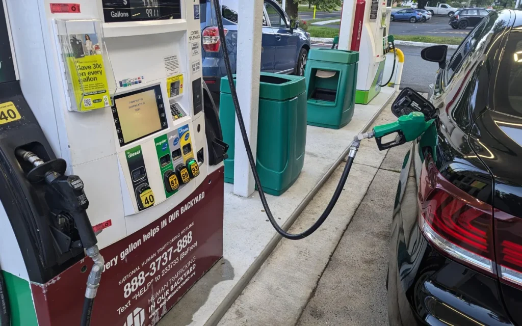 These the five cities in the US with the cheapest gas price for your car