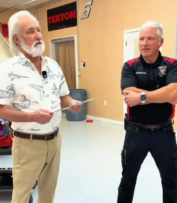 Georgia mechanic fixes stranded driver's car for free and the kindness is paid forward when he finds out who the driver was