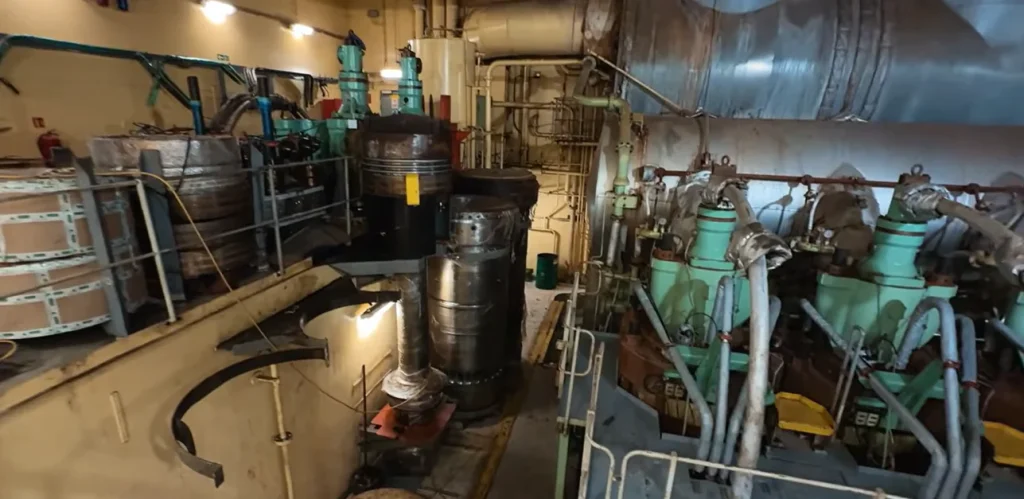 Man steps inside world's biggest ship and its engine is so big it feels like a building