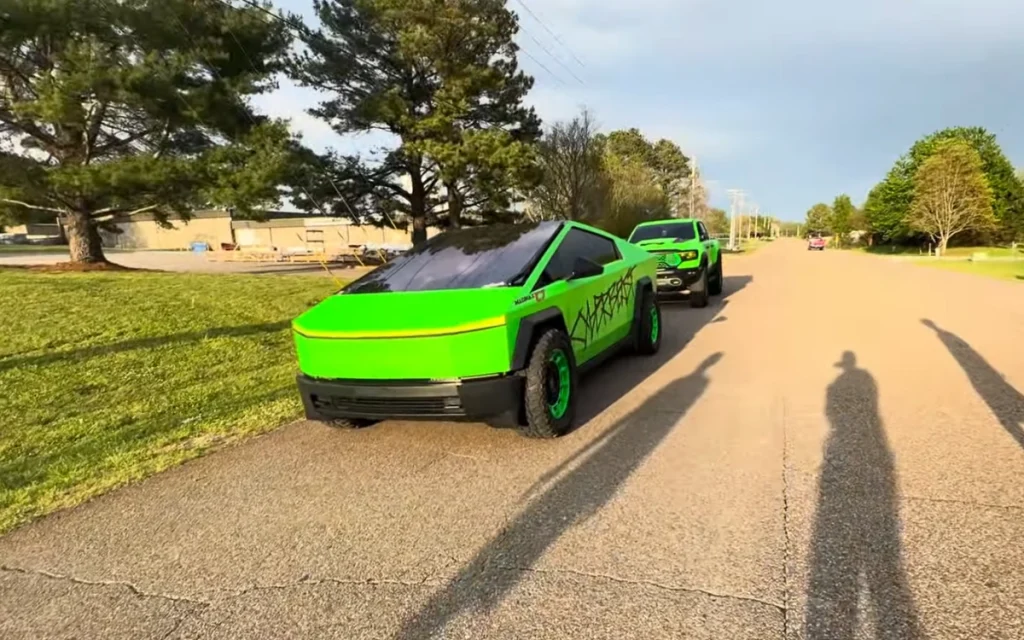 A Tesla Cybertruck challenging a Ram TRX in a good old-fashioned drag race: that's the recipe one Georgia man used to settle a very loud internet debate.