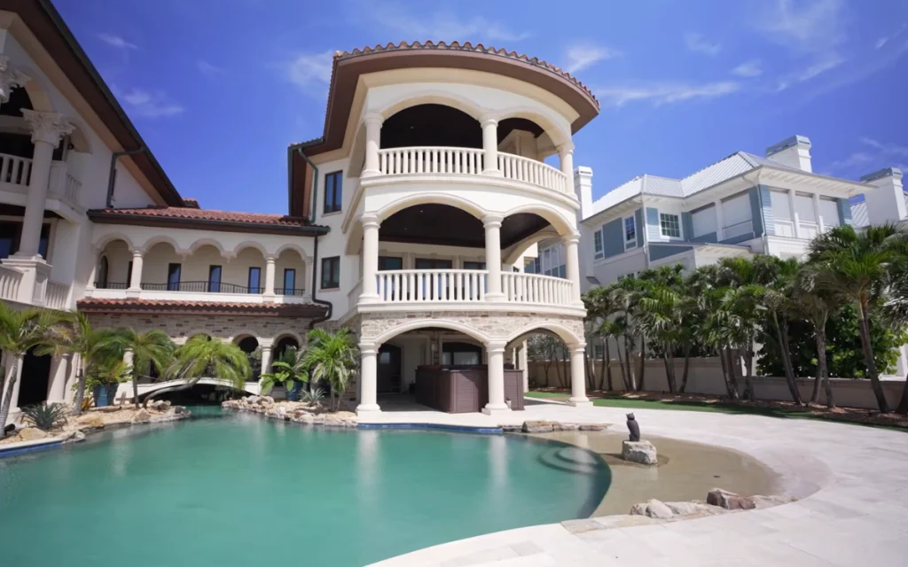 A $30M Florida mansion is making waves after real estate content creator Ben Mallah gave viewers a look inside one of the most over-the-top beachfront homes imaginable.
