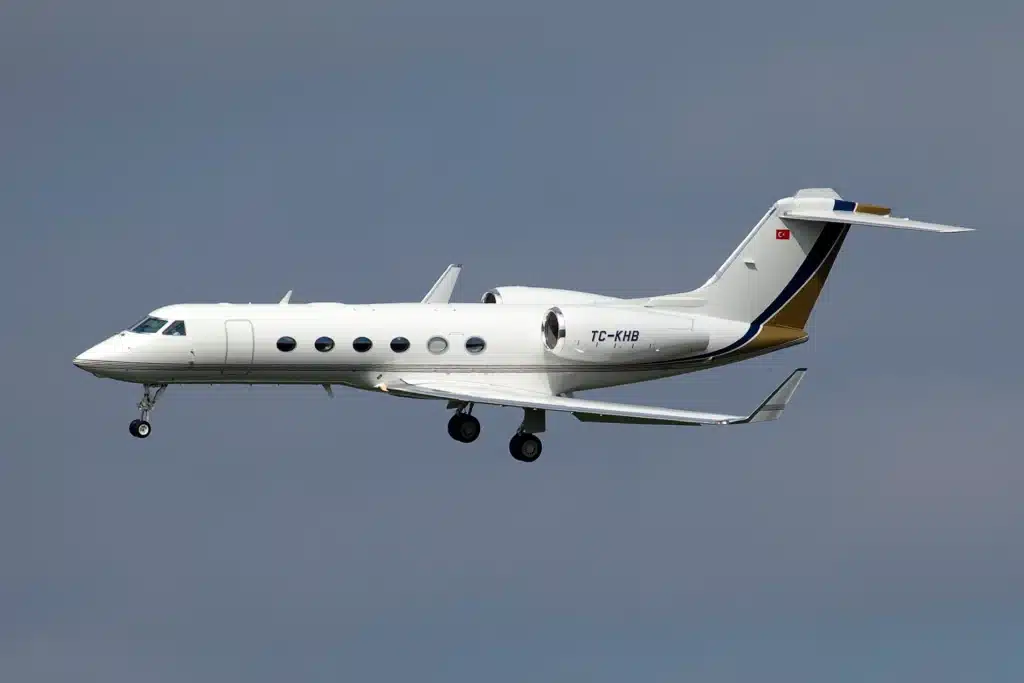 Gulfstream-GIV-private-jet