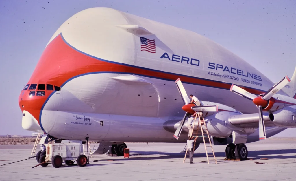 Footage of the Super Guppy landing in Alabama looks like it shouldn't even be possible