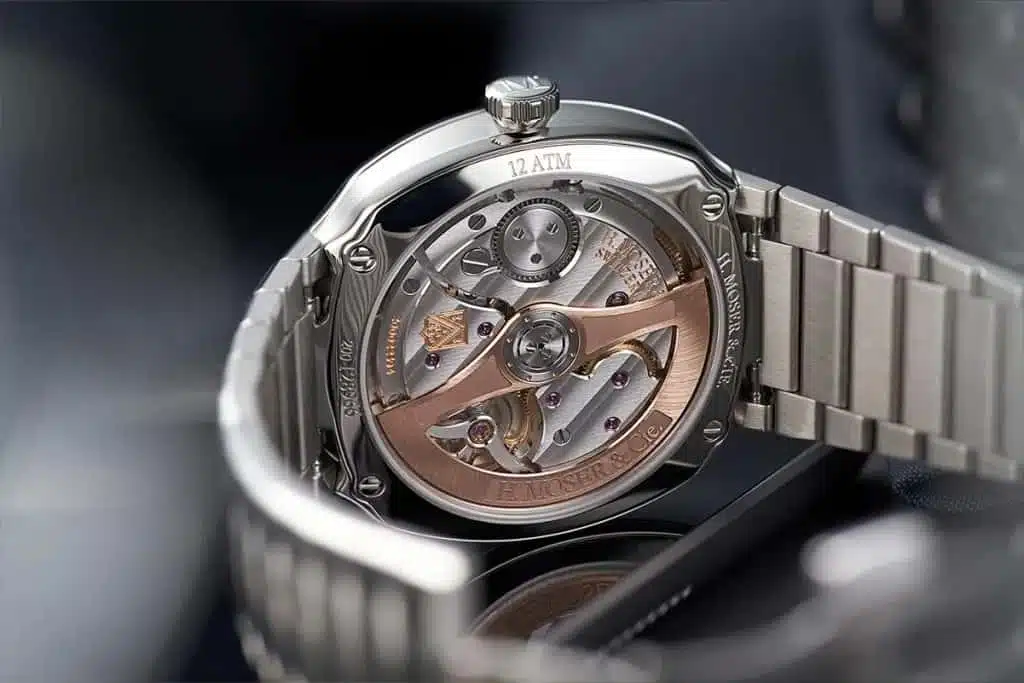 H. Moser updates $21k Streamliner with a 'salmon' dial