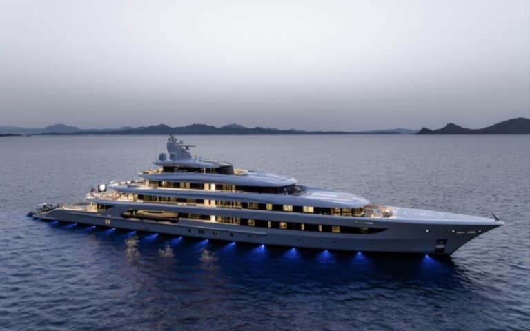 H3 Superyacht Side View with luxury daybed that turns into a cinema