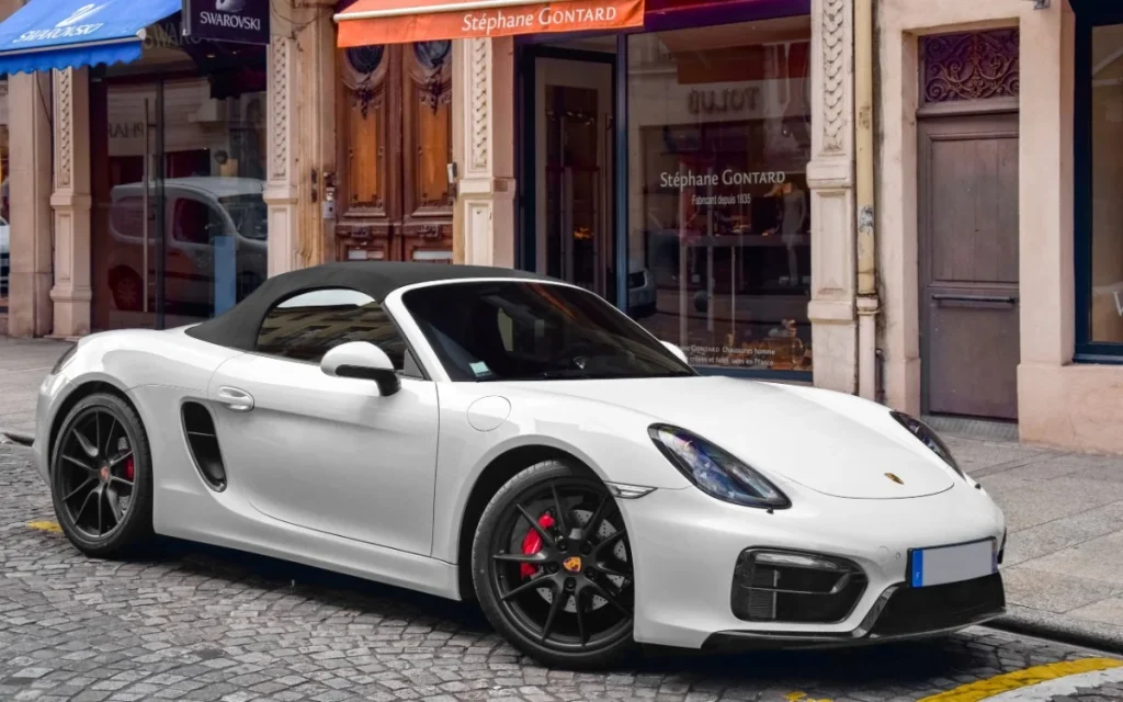 Hardcore Porsche fans will know it as the Porsche 981, whereas to most people that's the Porsche Boxster or Porsche Cayman, depending on whether it's a convertible or a coupe