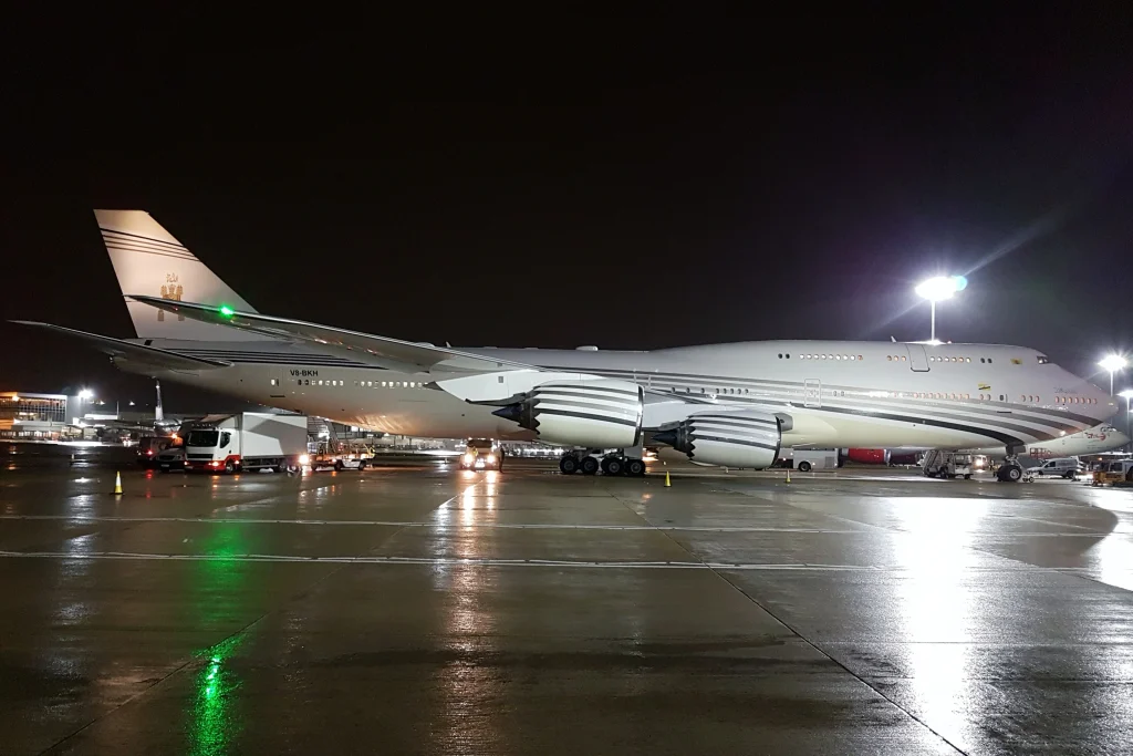 Hassanal Bolkiah, Sultan of Brunei, showed everyone up at the ASEAN summit in the Philippines by arriving in 'V8-BKH', his own private Boeing 747-8 BBJ