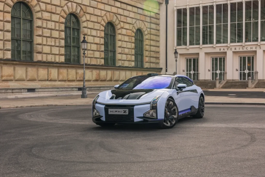 Rear U-turn indicator on Chinese EV goes viral and sparks safety debate