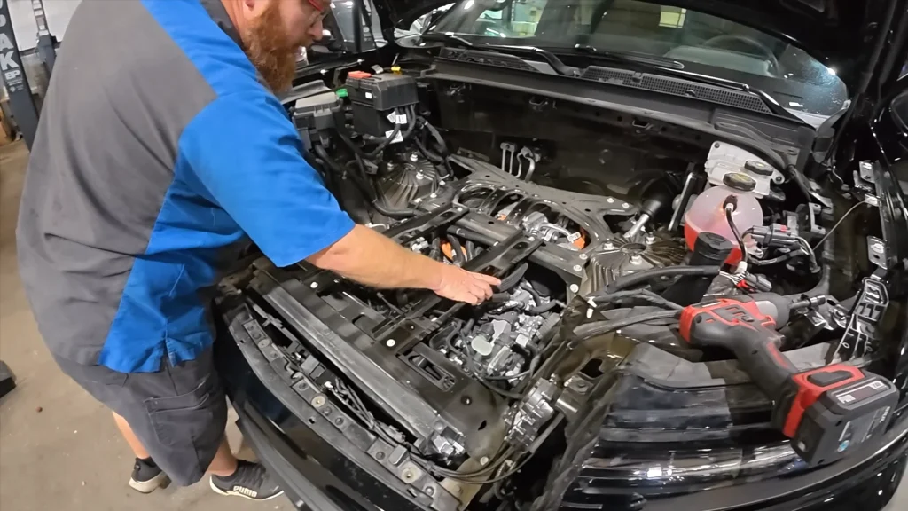 Mechanic 'wants to retire' after opening the hood of Chevy Silverado EV truck that its owner brought to him
