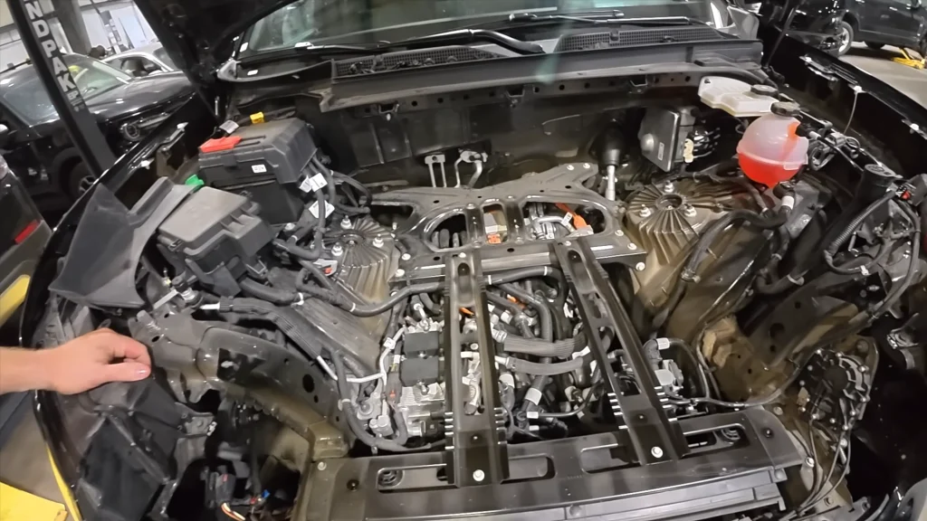 Mechanic 'wants to retire' after opening the hood of Chevy Silverado EV truck that its owner brought to him