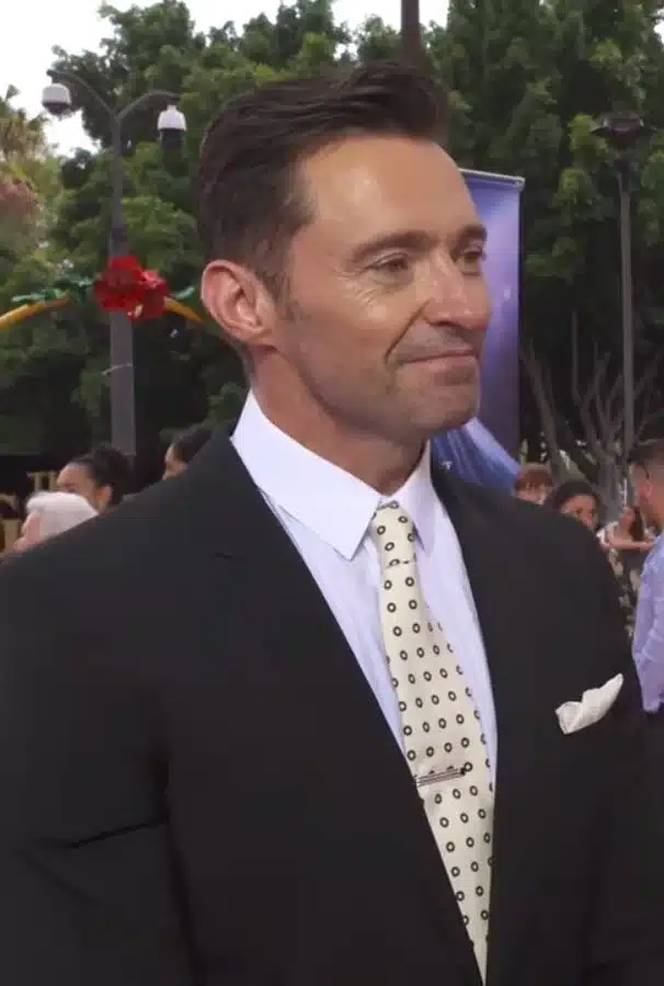 Hugh Jackman was so overwhelmed by crowd of fans in NYC he hopped in stranger's SUV and asked for a ride