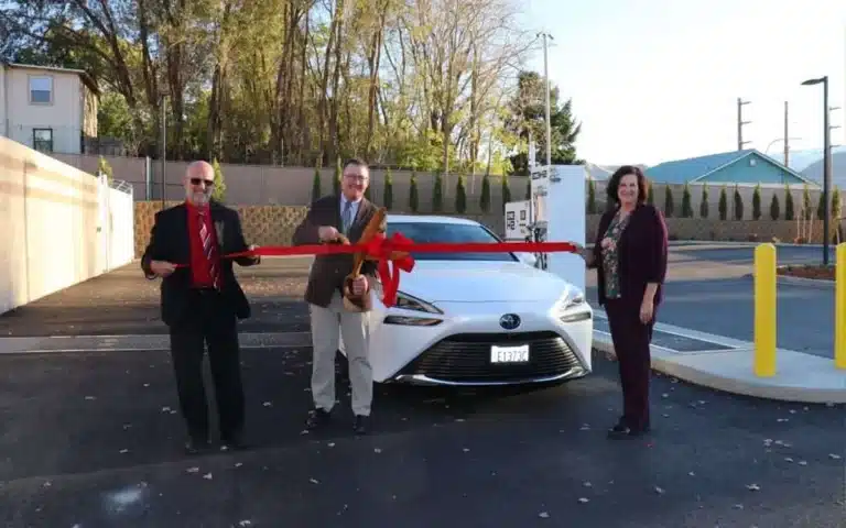 With more cars like the Toyota Mirai being produced, Washington has produced its first hydrogen pump station, and it's put those in California to shame