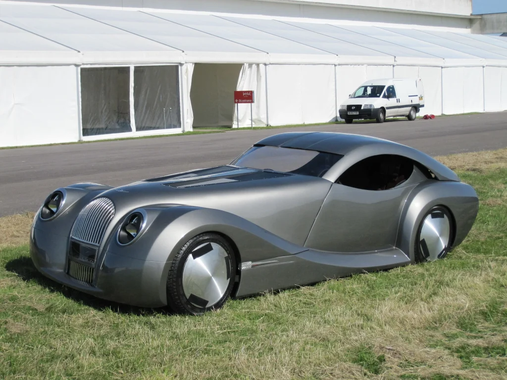 Hydrogen cars are here, and they've been here for a while, but there's some confusion about how they work and what the difference between an FCEV and a BEV is