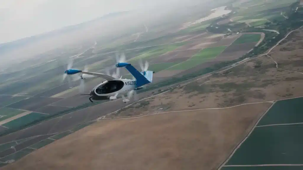Hydrogen-powered-air-taxi-sets-record-with-523-mile-flight