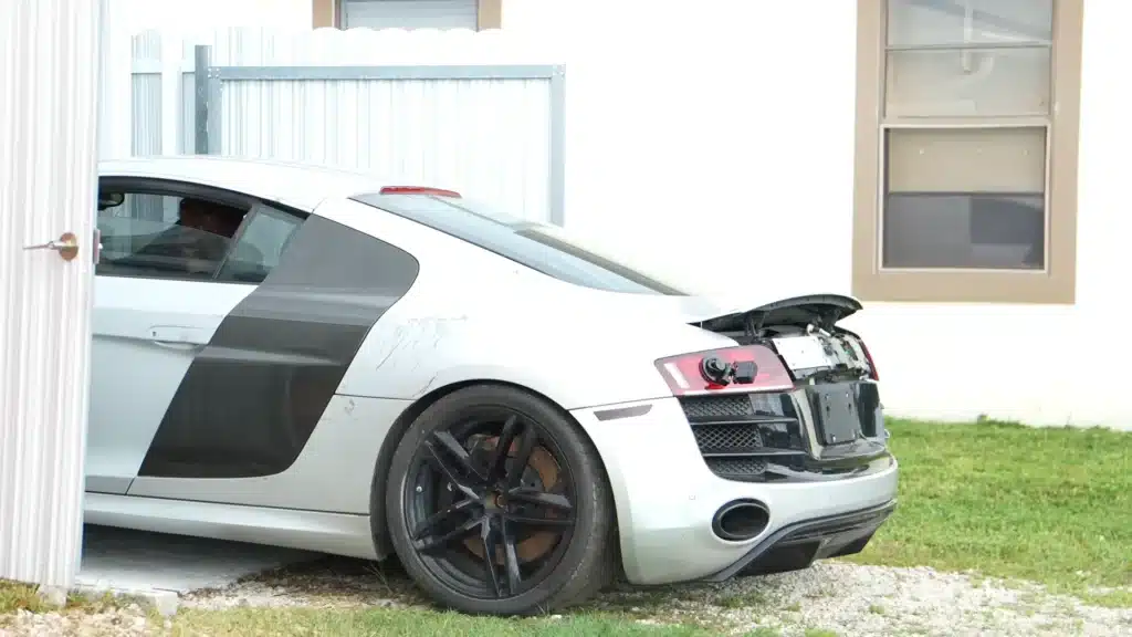 Man buys wrecked Audi R8 supercar for very cheap price and rebuilds it in just 24 hours