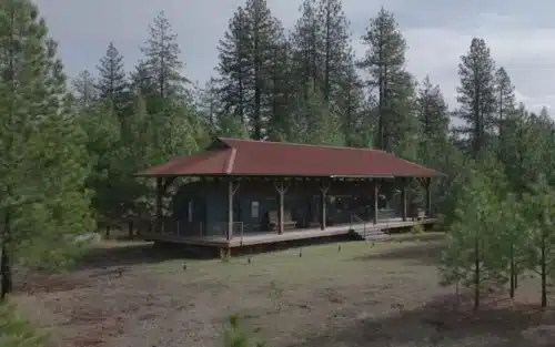 Idaho family turn abandoned train into Airbnb