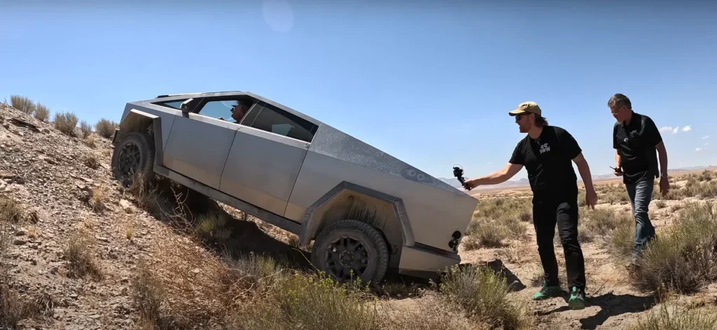 Utah guys put the Tesla Cybertruck against the Ford Raptor R in a steep incline test and  it was a close call