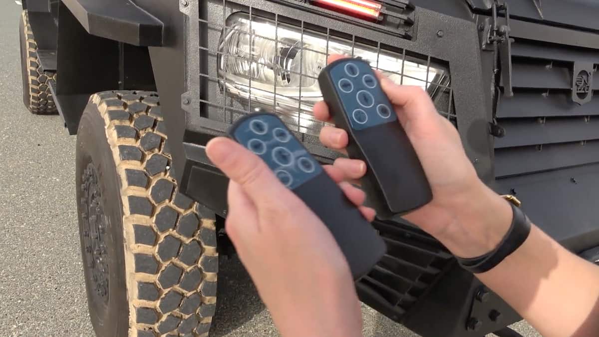 There are remotes to control the truck's many external lights