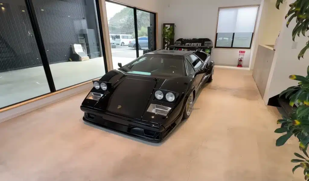 Black Lamborghini Countach