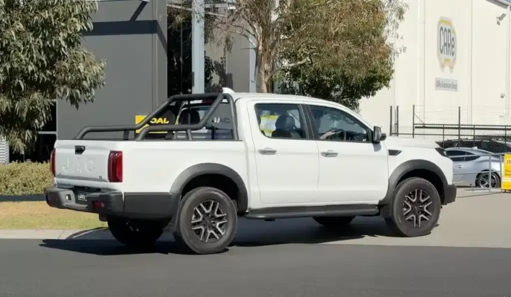 Australia YouTuber JAC T9 Chinese vehicle