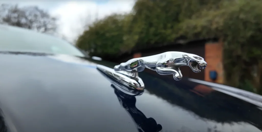 Man imported Jaguar XJ Super V8 from Japan and its unique history left the car with a very impressive spec